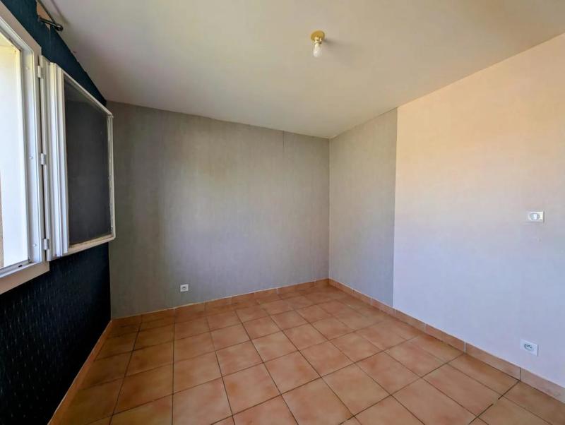 Maison - 220 m² - 9 pièces