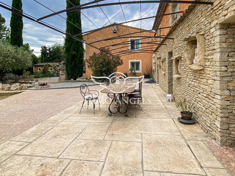 Maison ancienne - 296 m² - 6 pièces