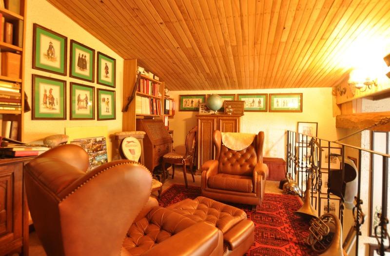 Maison - 280 m² - 9 pièces