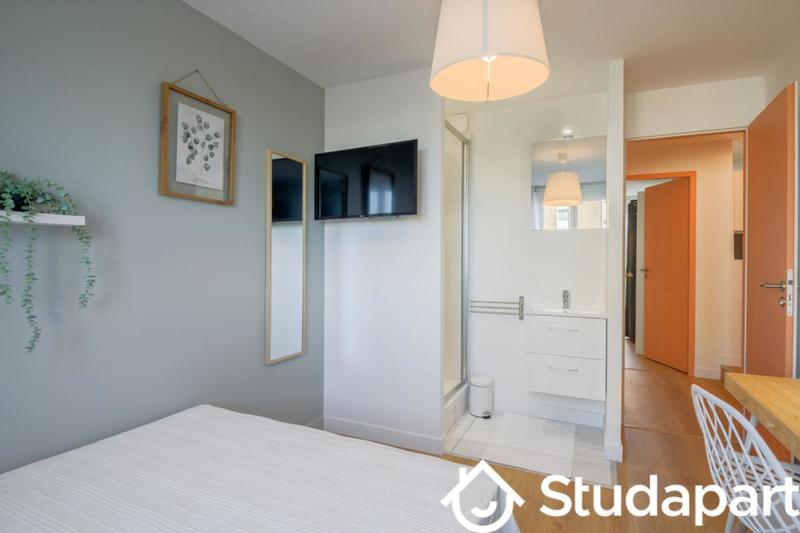 Chambre - 9 m² - 1 pièce