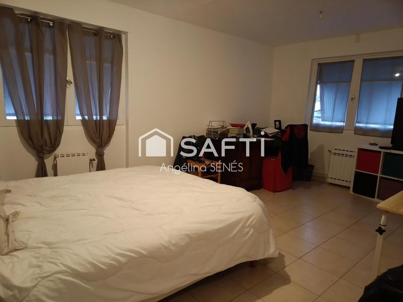 Maison - 300 m² - 16 pièces