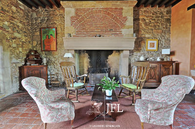 Maison en pierre - 267 m² - 5 pièces