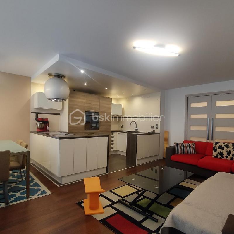 Appartement - 82 m² - 5 pièces