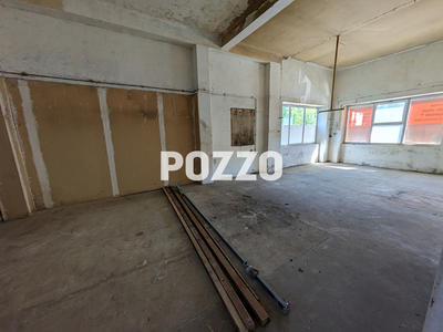 Local commercial - 100 m² - 2 pièces