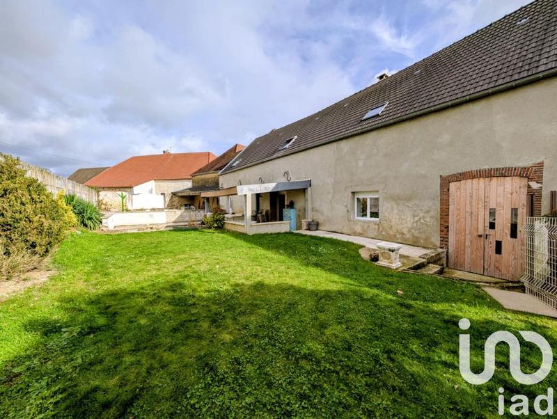 Maison de village - 300 m² - 8 pièces