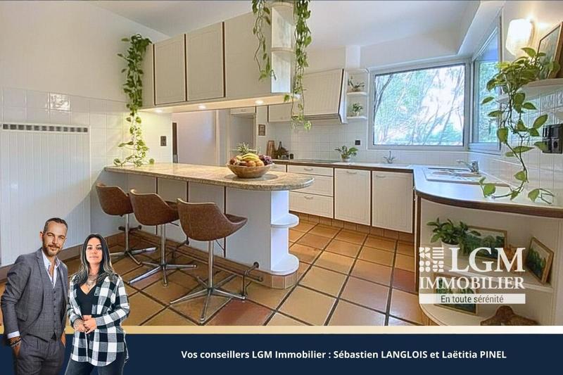 Villa - 330 m² - 7 pièces