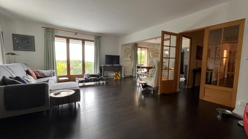 Pavillon - 270 m² - 7 pièces