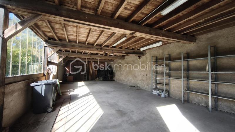 Maison traditionnelle - 111 m² - 5 pièces