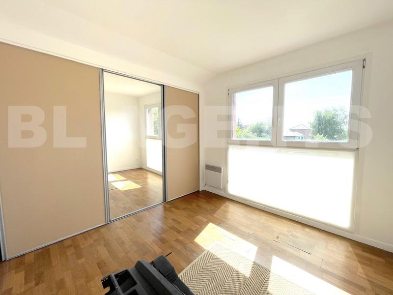 Loft - 96 m² - 5 pièces