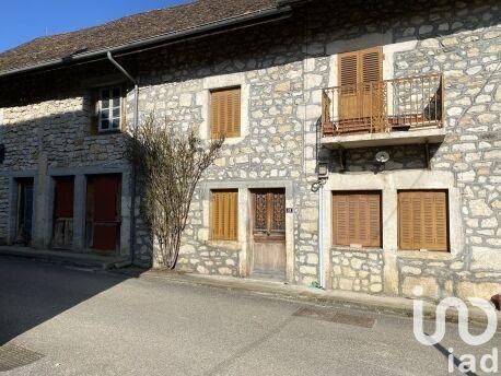 Maison de village - 325 m² - 4 pièces