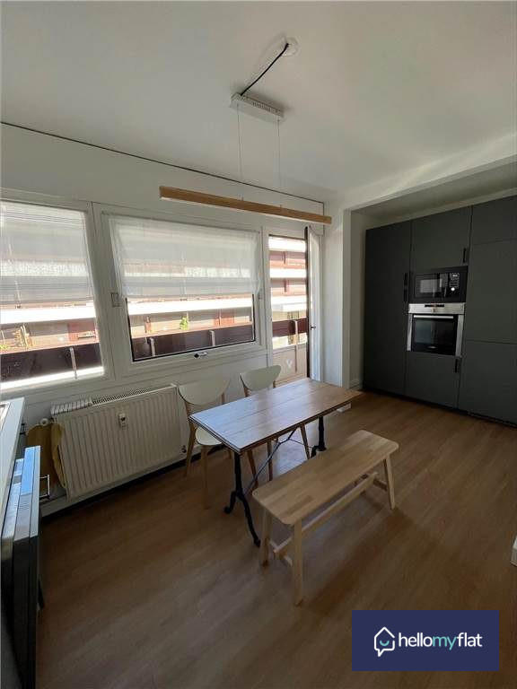 Appartement - 80 m² - 5 pièces