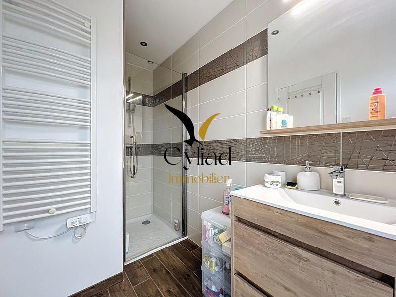 Maison contemporaine - 145 m² - 6 pièces