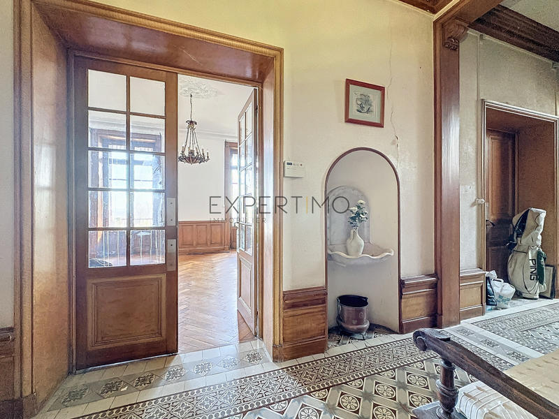 Château - 331 m² - 10 pièces