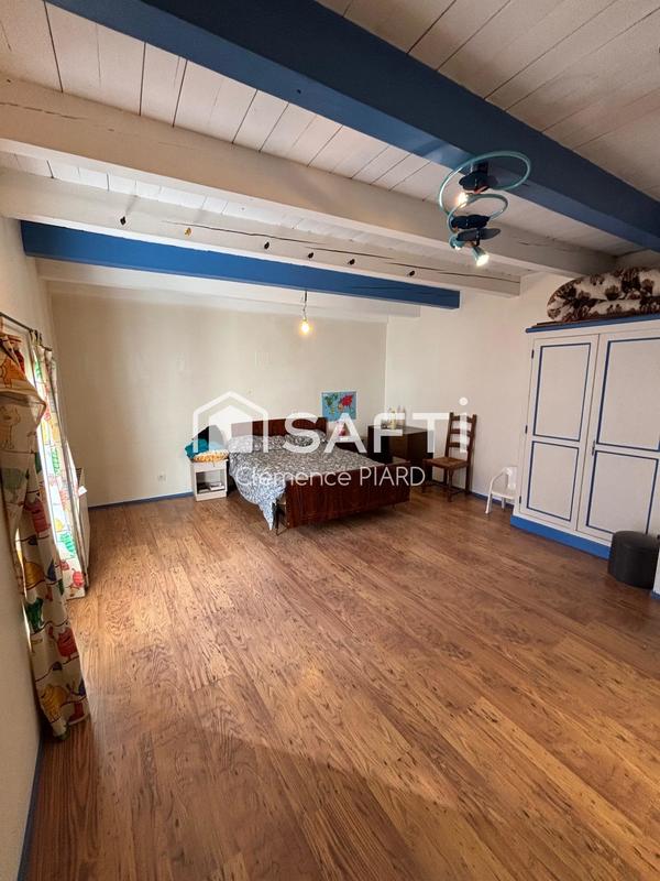 Maison - 143 m² - 10 pièces