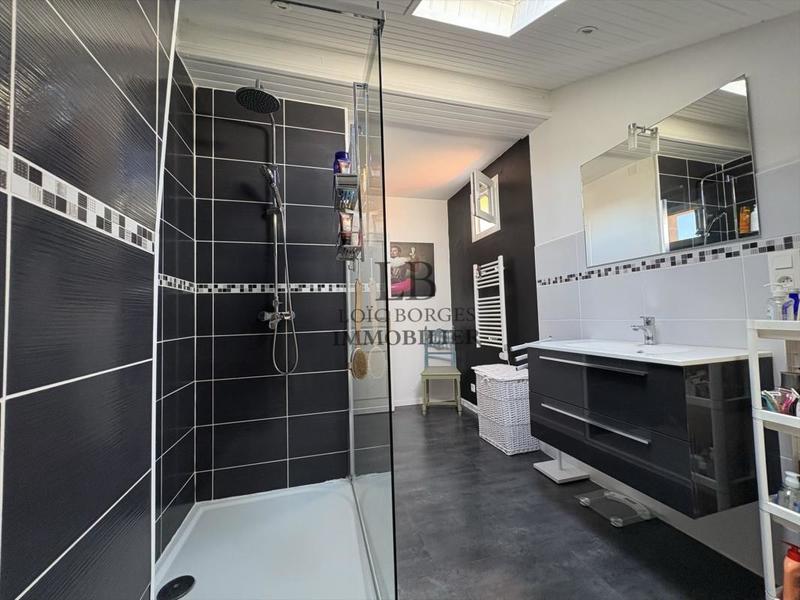 Maison - 122 m² - 6 pièces