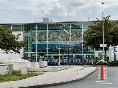 Local commercial - 347 m²