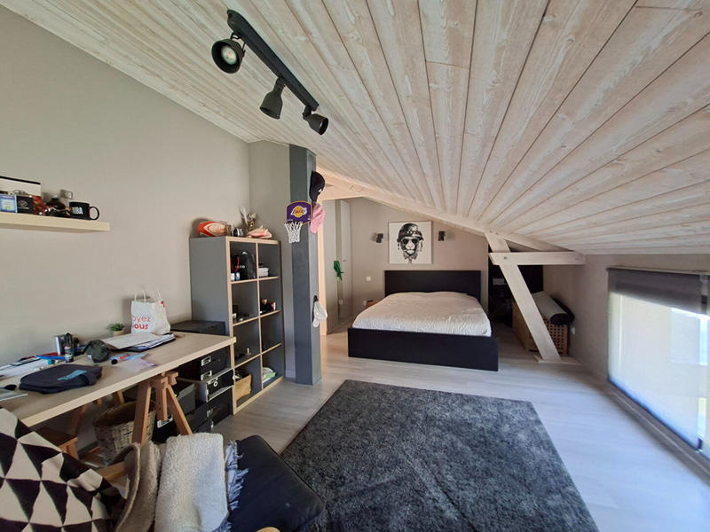 Maison - 311 m² - 10 pièces