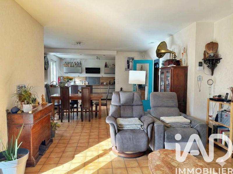 Maison - 99 m² - 5 pièces