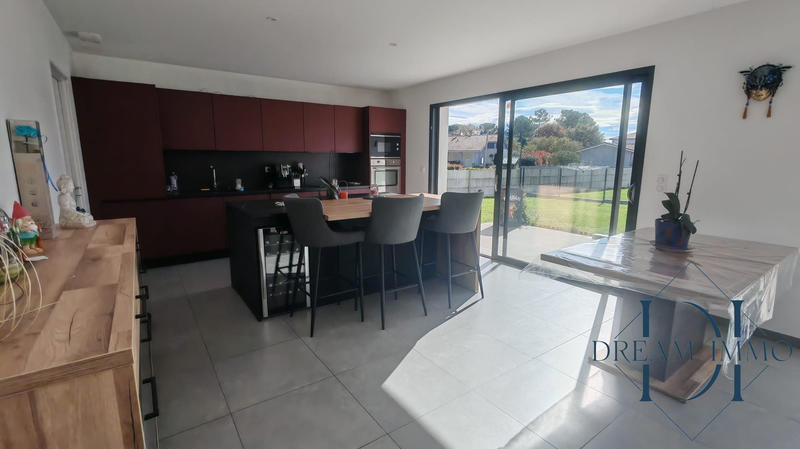 Maison contemporaine - 121 m² - 6 pièces