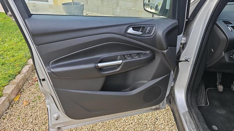 Ford Kuga 2.0 TDCi 150 4x2 Titanium