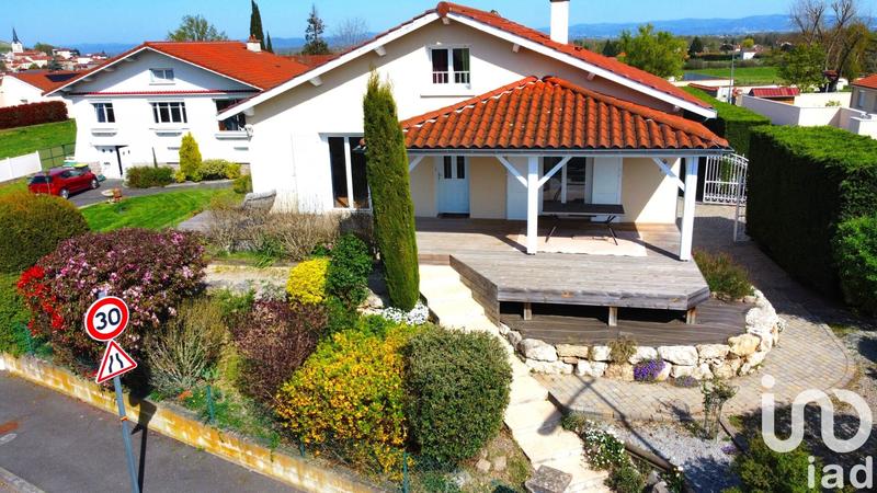 Maison - 178 m² - 8 pièces