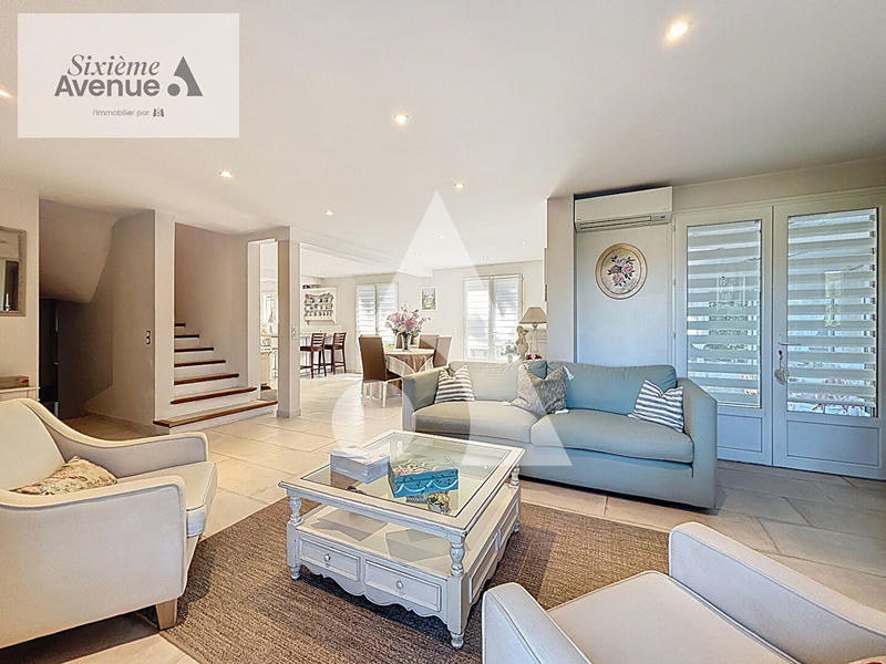 Villa - 145 m² - 6 pièces