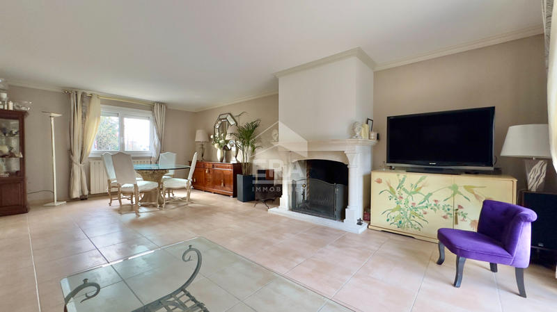 Maison - 140 m² - 6 pièces