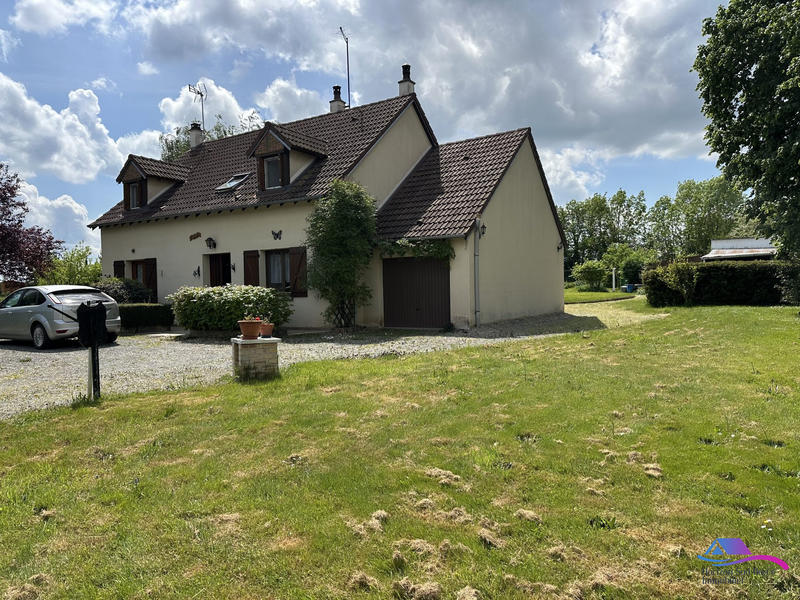 Maison - 104 m² - 4 pièces