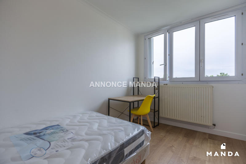 Chambre - 13 m² - 5 pièces