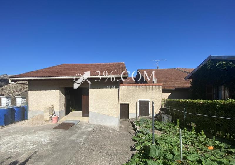 Maison - 230 m² - 8 pièces