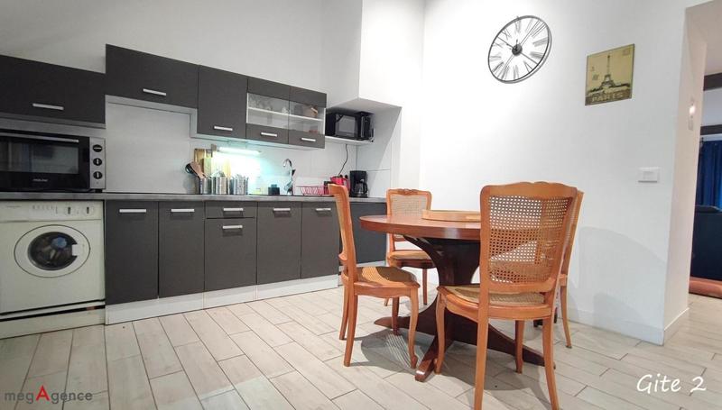 Maison - 340 m² - 17 pièces