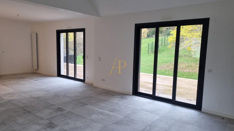 Maison - 153 m² - 7 pièces