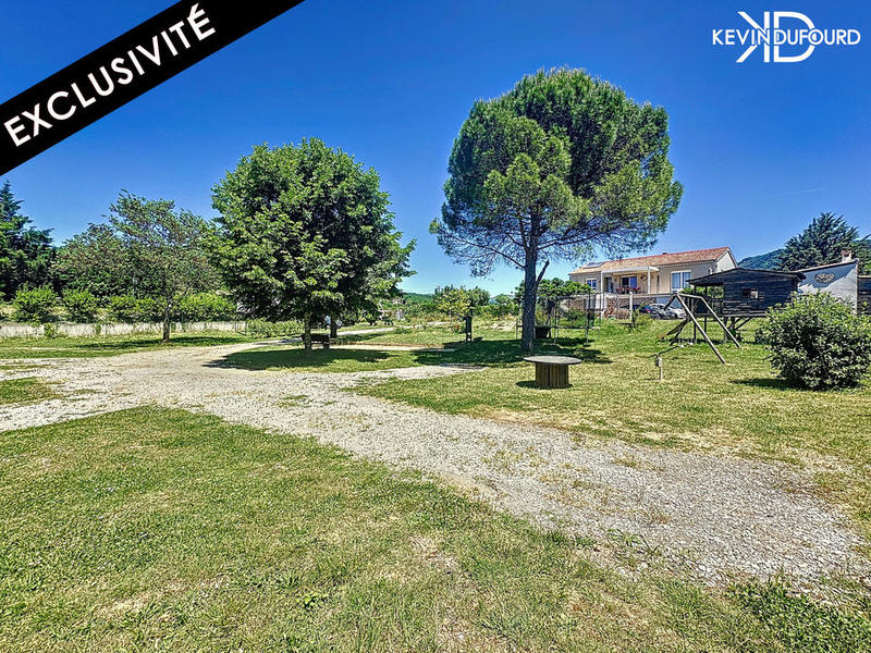 Maison - 200 m² - 7 pièces