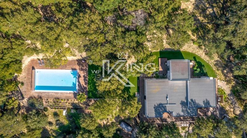 Appartement - 200 m² - 7 pièces