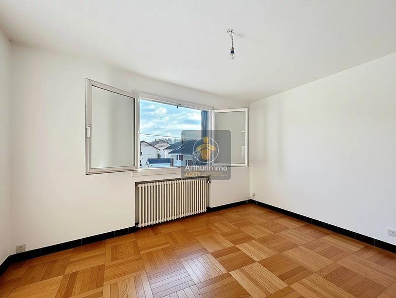 Appartement - 90 m² - 5 pièces