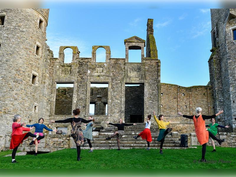 Soeurcières, danse contemporaine