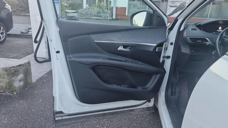 Peugeot 3008 1.2 Puretech 130 Allure - Entretien constructeur