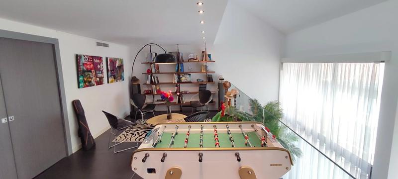 Maison - 206 m² - 6 pièces