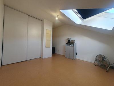 Studio - 15 m² - 1 pièce