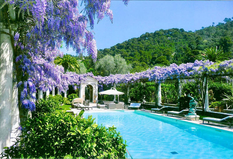 Maison - 1 000 m² - 9 pièces