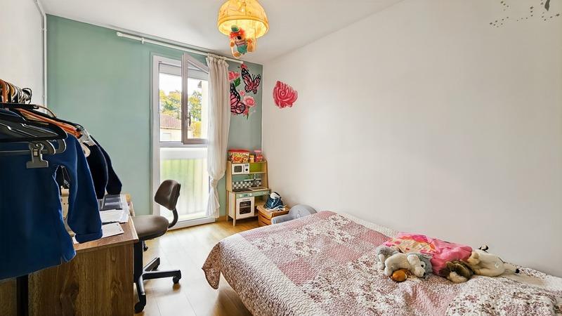 Maison - 93 m² - 5 pièces