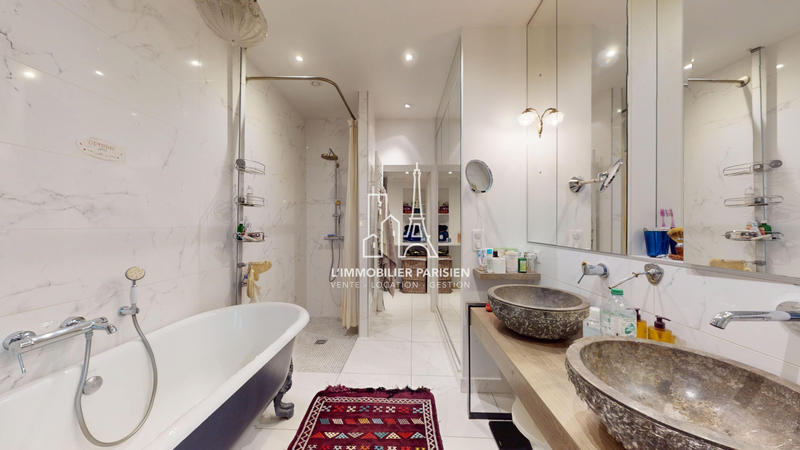 Appartement - 198 m² - 7 pièces