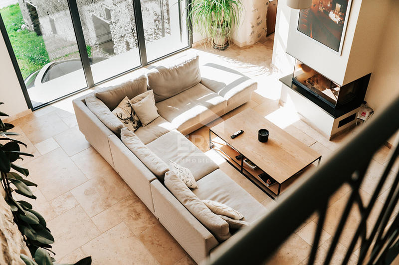 Maison - 231 m² - 6 pièces