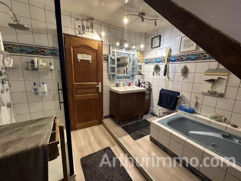 Maison - 189 m² - 8 pièces