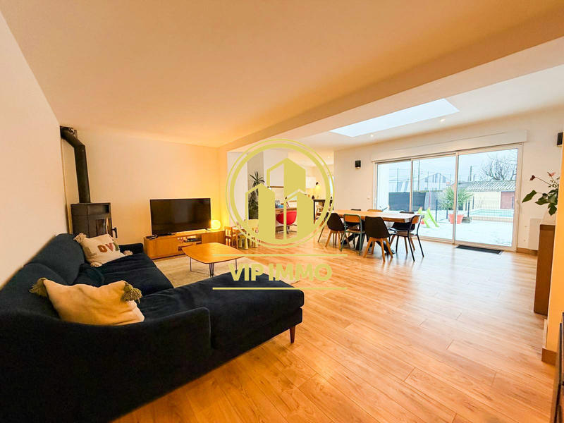 Maison - 142 m² - 8 pièces