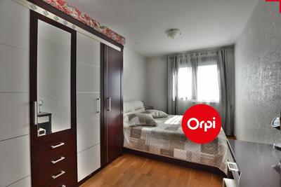 Appartement - 90 m² - 5 pièces
