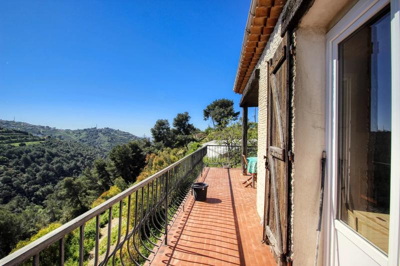 Appartement - 125 m² - 5 pièces