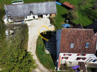 Maison - 144 m² - 7 pièces