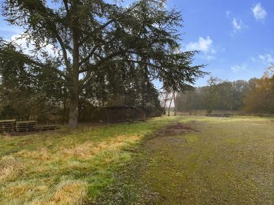 Maison - 245 m² - 9 pièces