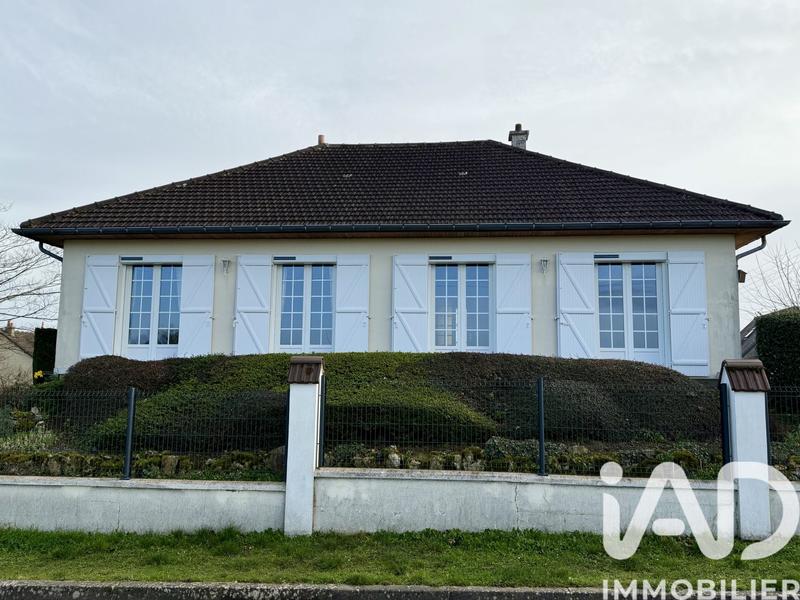 Maison - 99 m² - 5 pièces